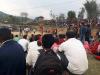स्थानिय दर्शकहरु भलिबल खेलहेरी मनोरञ्जन लिदै।